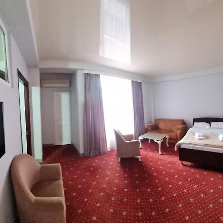 Hotel Genatsvale Batumi Ngoại thất bức ảnh