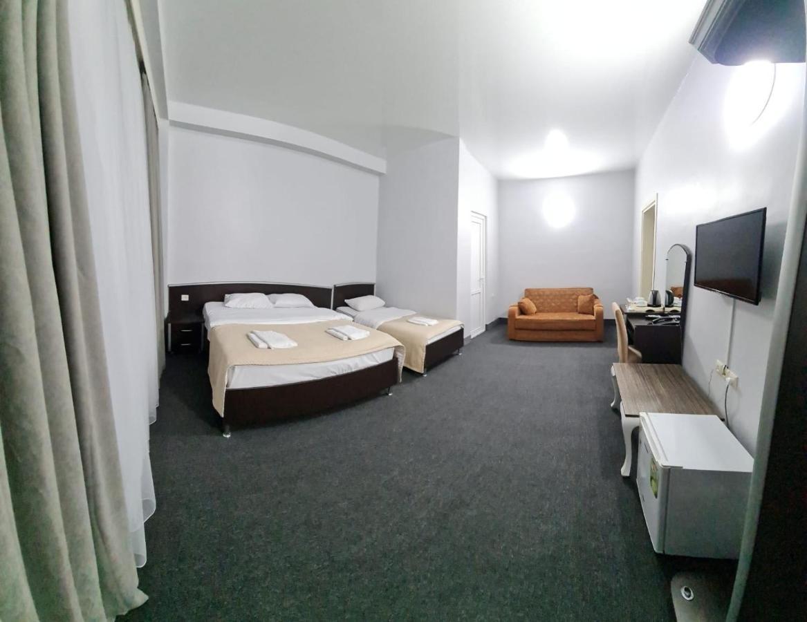 Hotel Genatsvale Batumi Ngoại thất bức ảnh