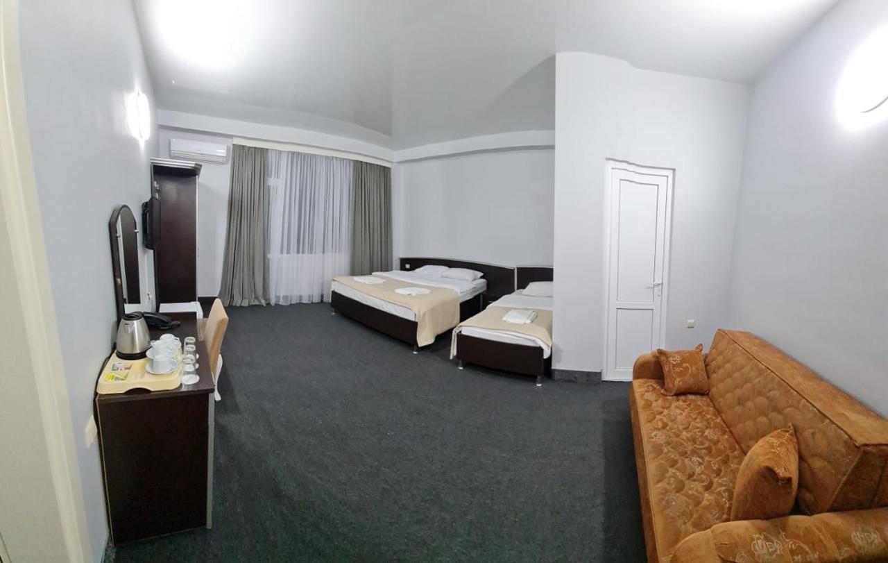 Hotel Genatsvale Batumi Ngoại thất bức ảnh