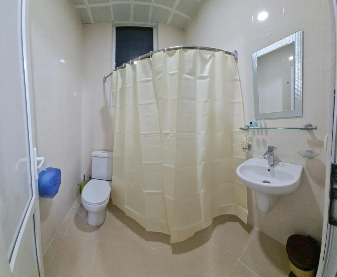 Hotel Genatsvale Batumi Ngoại thất bức ảnh